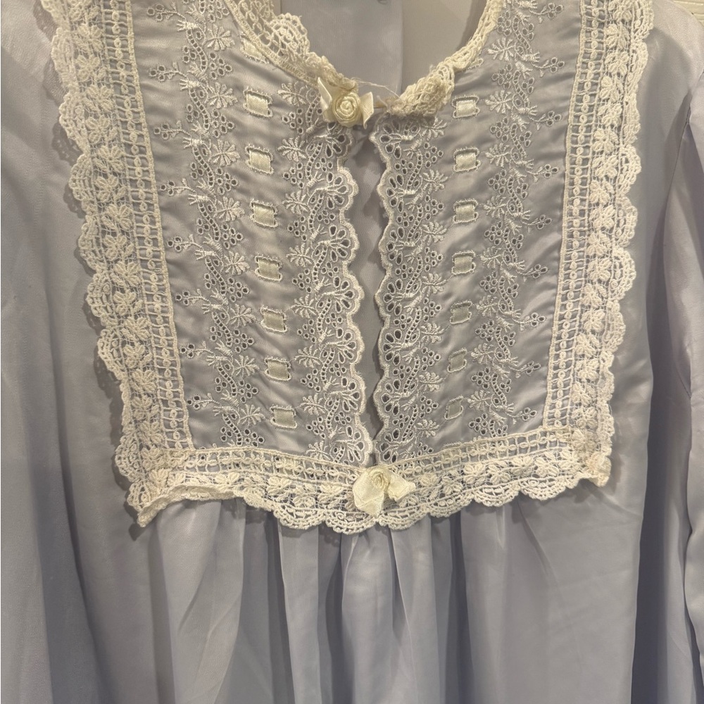 Vintage Christian Dior OLGWU Union Made Pale Purple/Lavendar Nightgown - Picture 2 of 11